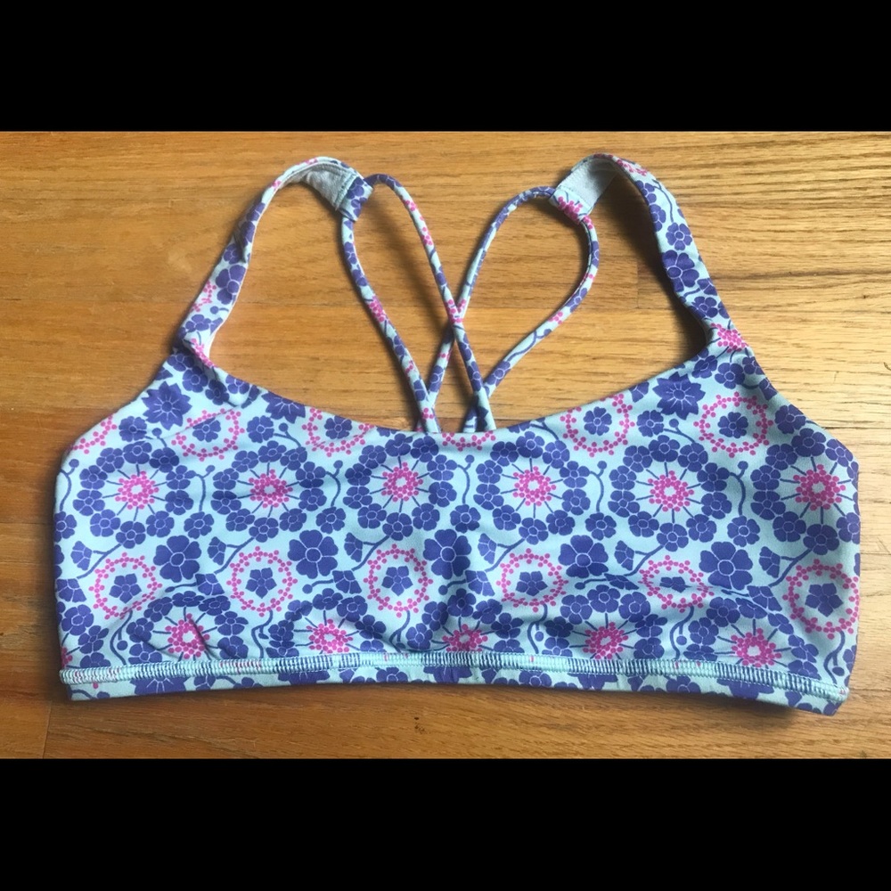 Lululemon Free To Be Bra (Size 8)